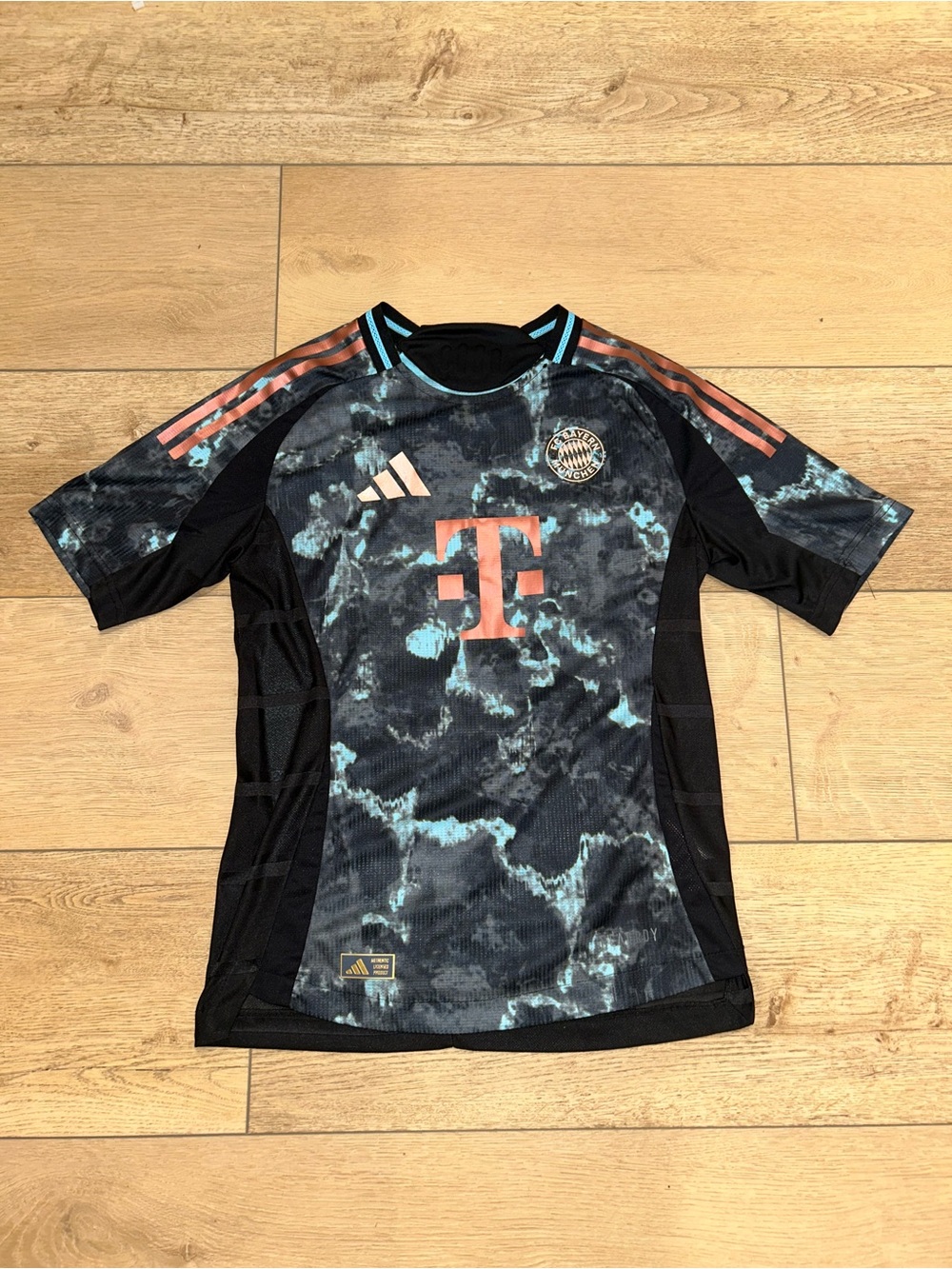 Adidas Bayern Munich Harry Kane #9 Soccer Football Jersey Mens Small Away 24/25